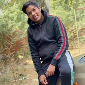 Meet your Posher, Vikas